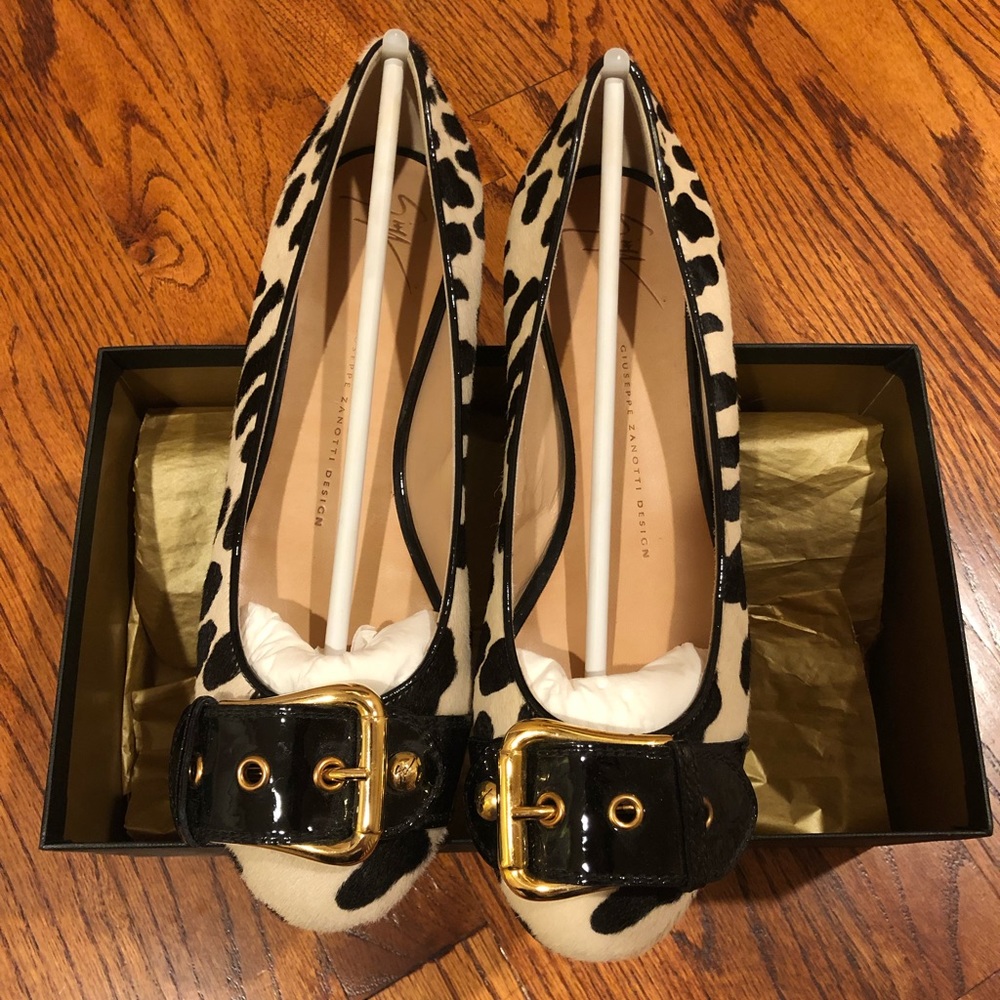 Giuseppe Zanotti Brand New Flat Size 7.5/38